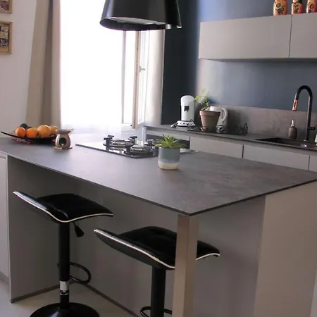 Loft D'artiste 30 M Du Vieux Port Saint-Raphael (Var)